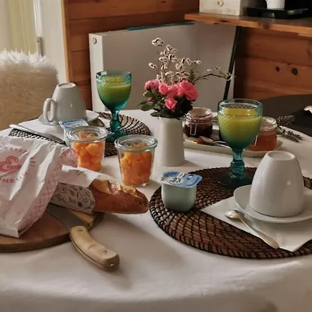 La Santon D'hotes Bed & Breakfast 3*